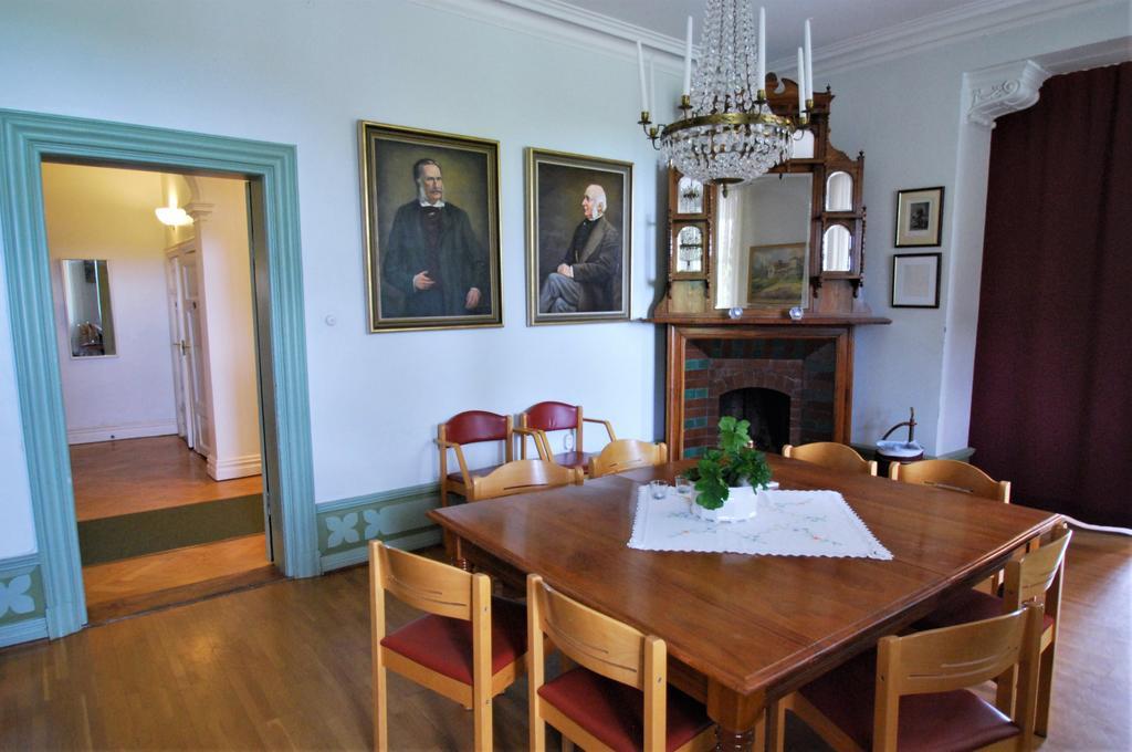 Hotel Hellidens Slott à Tidaholm Extérieur photo